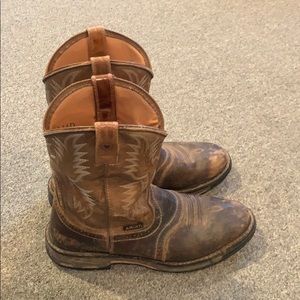 Ariat brown boots cowboy used